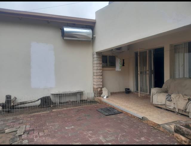 4 BEDROOM HOUSE FOR SALE IN BO-DORP